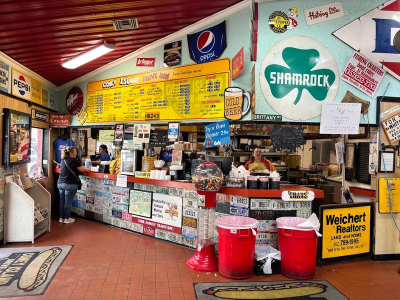 Vintage Americana Atmosphere That Takes You Back In Time