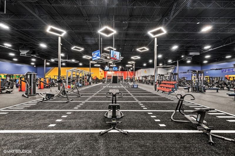 Crunch Fitness – multiple Florida locations