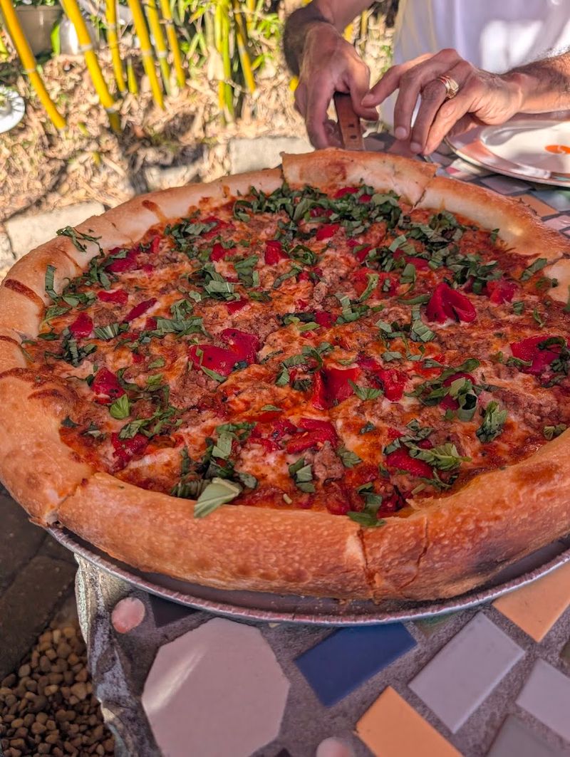 Pizza That Lives Up to the Hype