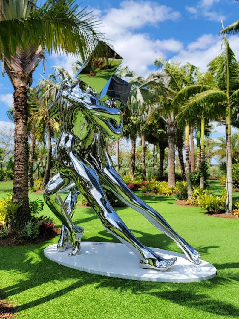 A Free World-Class Art Experience Hidden Behind a Hotel
