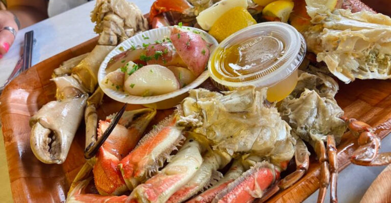 Florida’s First Crabhouse Still Serves The Same Old-School Feast That Made It Famous