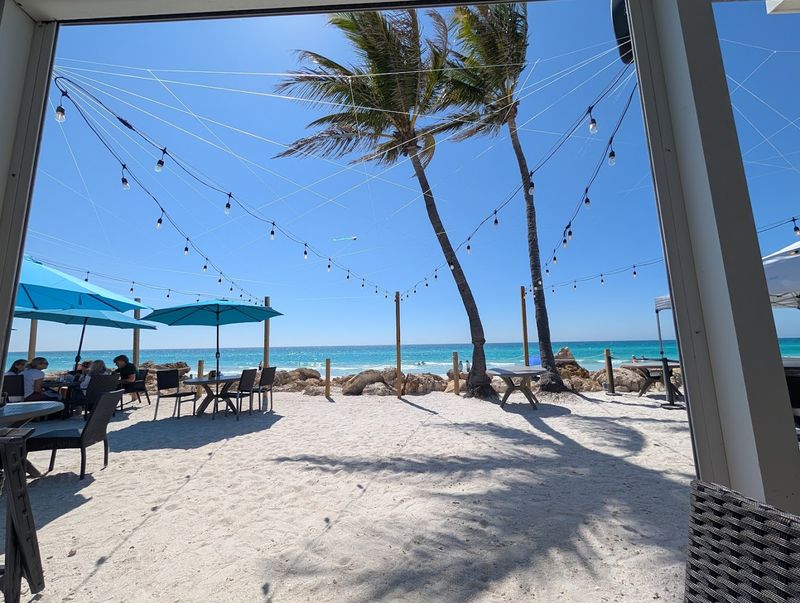 Beach House Waterfront Restaurant – Bradenton Beach
