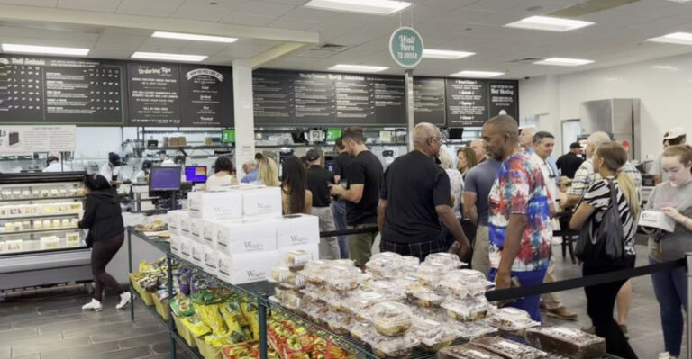 People Have Been Lining Up At This Florida Sandwich Shop Since 1963