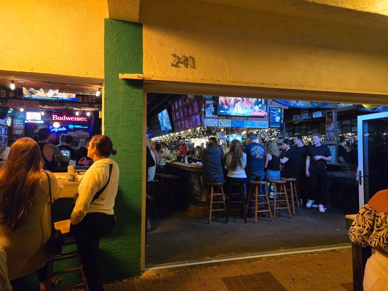 Live Music That Turns Strangers Into Dance Partners