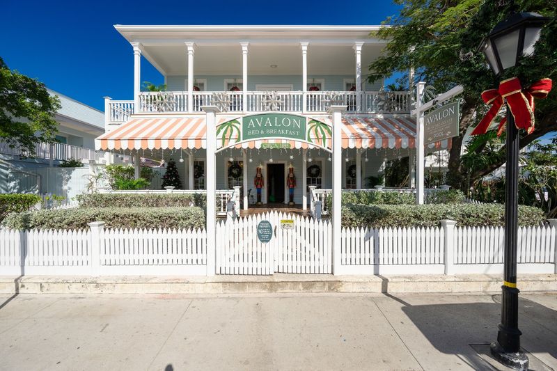Avalon Bed & Breakfast – Key West