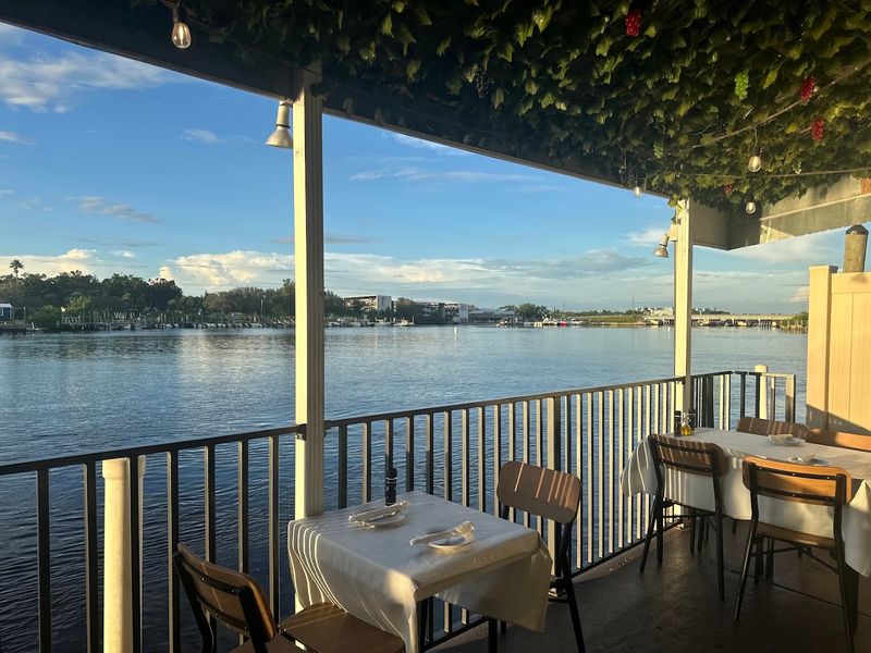 Dimitri's on the Water Greek Restaurant – Tarpon Springs