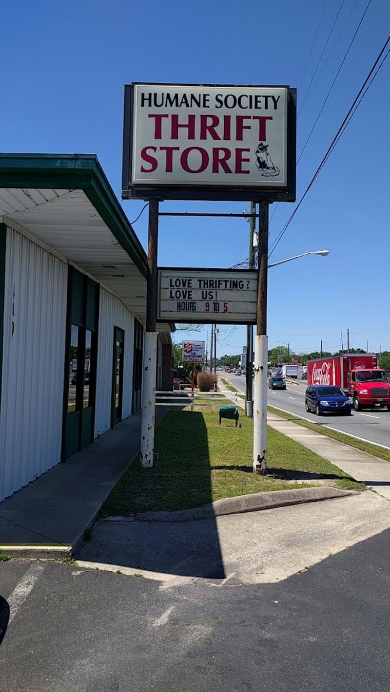 Location and Accessibility Make Shopping Convenient for Most