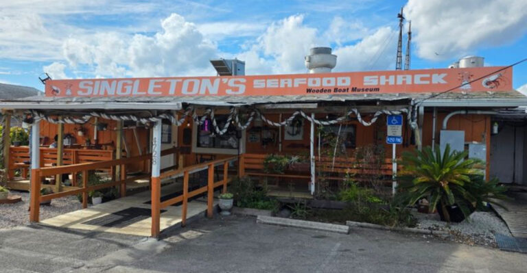 These 9 Florida Restaurants Look Questionable Outside but Serve Ridiculously Good Food