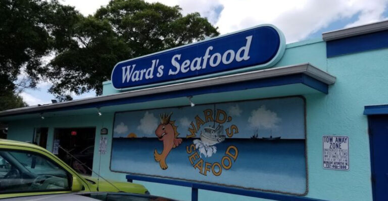 This Family-Owned Florida Seafood Market Has Been A Local Secret Since 1955