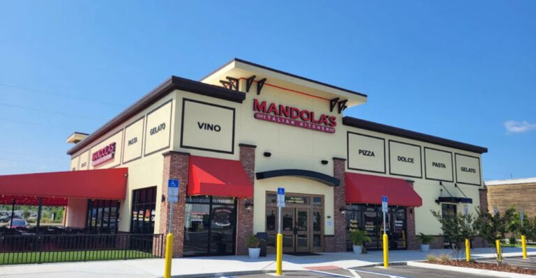 This Florida Italian Restaurant Comes With More Than 50 Years of Family Tradition