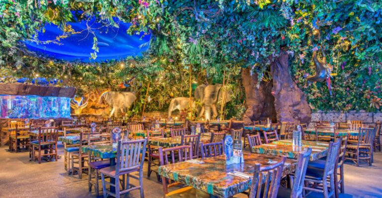 This Florida Restaurant Feels Like Dining Deep Inside a Living Jungle