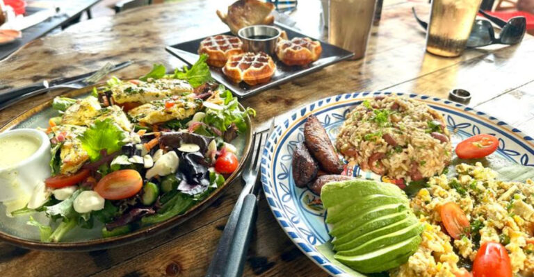 This Gorgeous Tampa Brunch Spot Feels Like A Mini Vacation With Mimosas