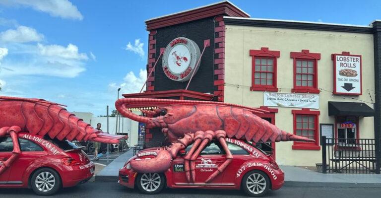 This Legendary Florida Buffet Keeps Diners Coming Back for More