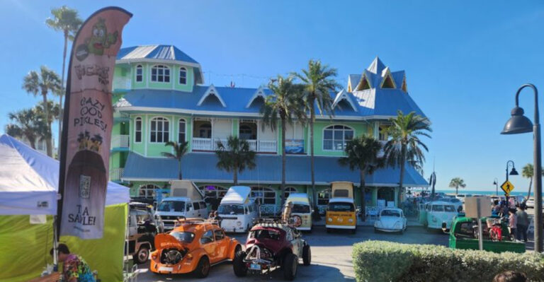 This Tiny Florida Spot Might Serve the Best Grouper Sandwich on Earth