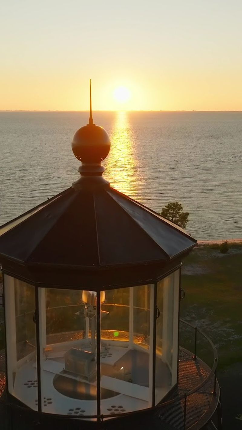 Spectacular Sunsets and Stargazing Skies