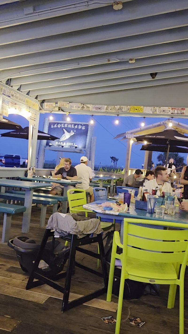 Live Music That Enhances The Beach Bar Experience