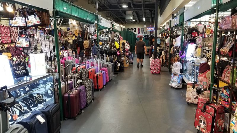 Souvenir Central for Budget-Conscious Tourists