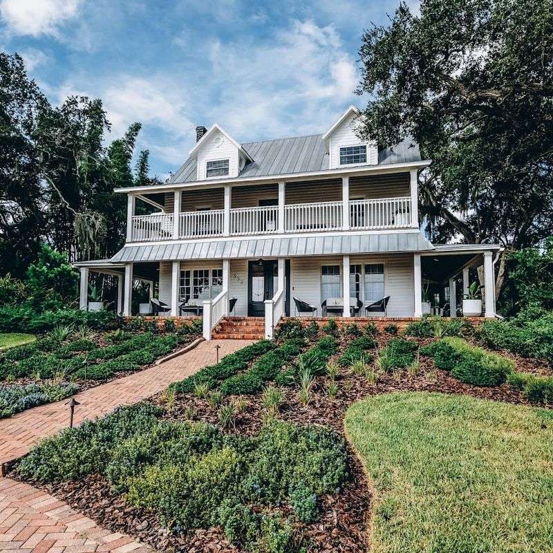 Victoria 1883 – New Smyrna Beach