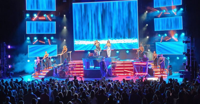 Warm July Nights Feel Even Better At This Stunning Florida Amphitheater