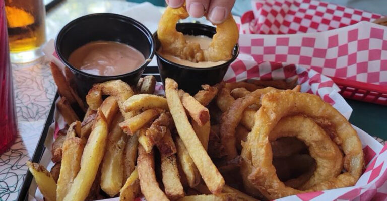 We Found The Most Legendary Crispy Onion Rings In Florida