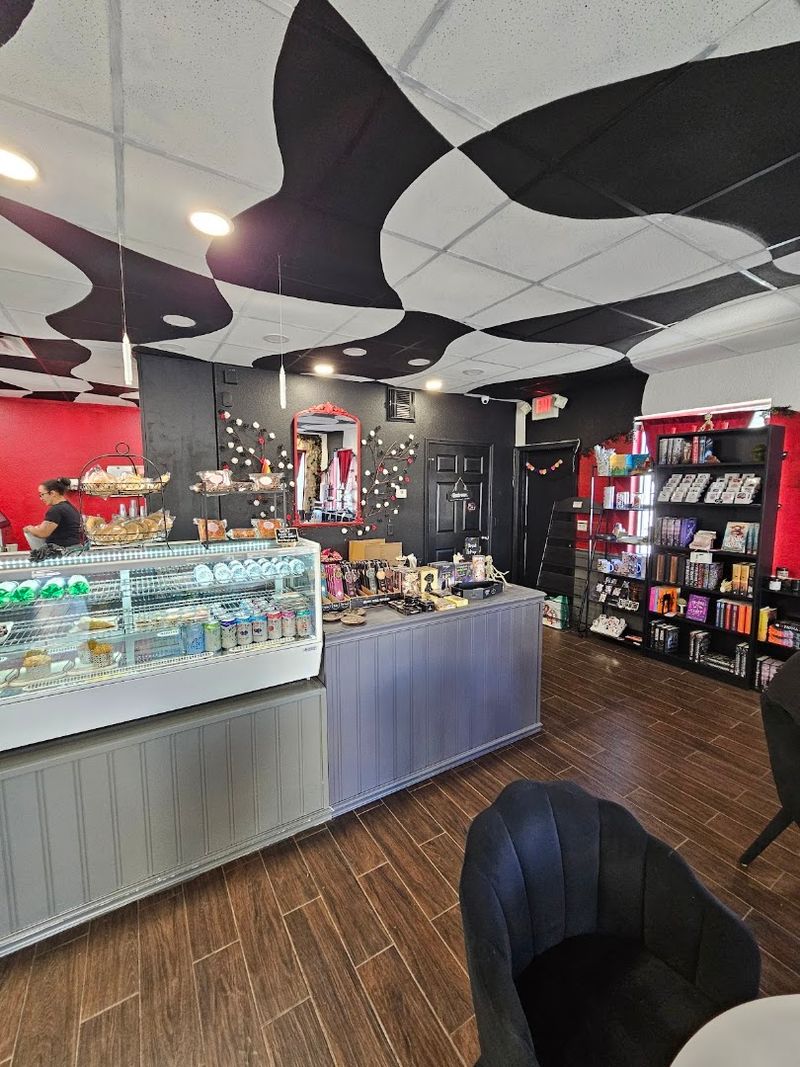 The Black Rabbit Bookbar – Clermont