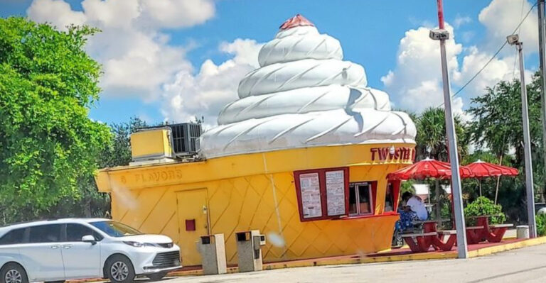 You’ll Slam On The Brakes When You Spot This Giant Ice Cream Cone In Florida