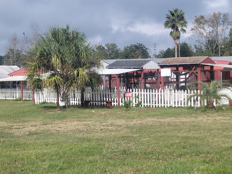Location Makes Weekday Visits Convenient