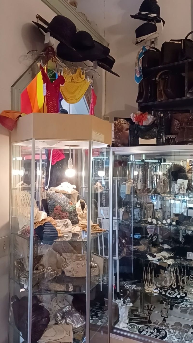 Accessories That Complete Every Vintage Vision