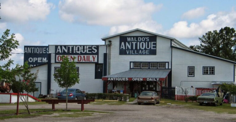 8 Flea Markets and Antique Fairs in Florida Worth Waking Up Early For
