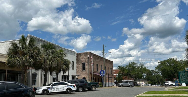 9 Charming Florida Small Towns Every Antique Lover Should Explore