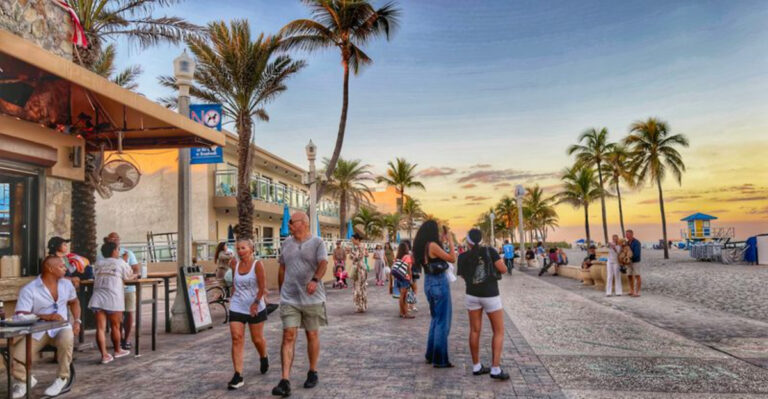 9 Florida Boardwalk Restaurants Where Every Bite Comes With Oceanfront Vacation Vibes