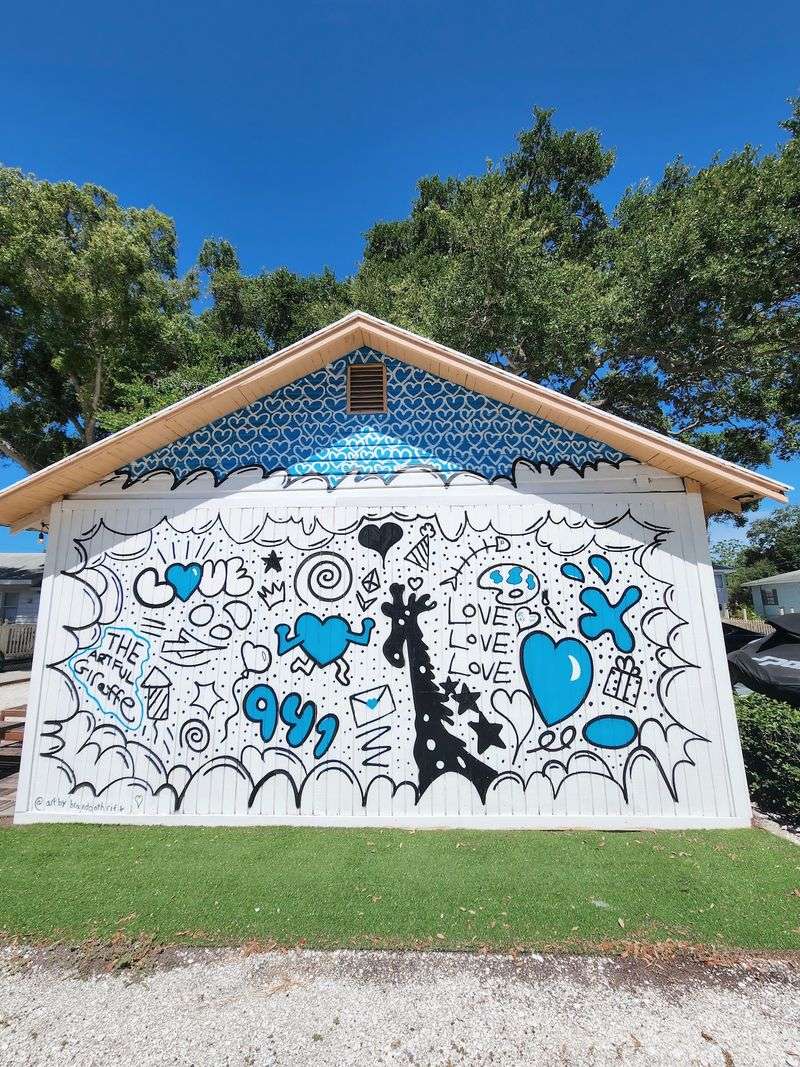 The Artful Giraffe - Sarasota