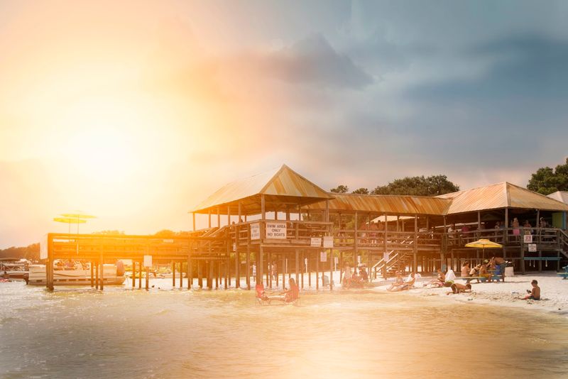 Gator Joe's Beach Bar & Grill - Ocklawaha