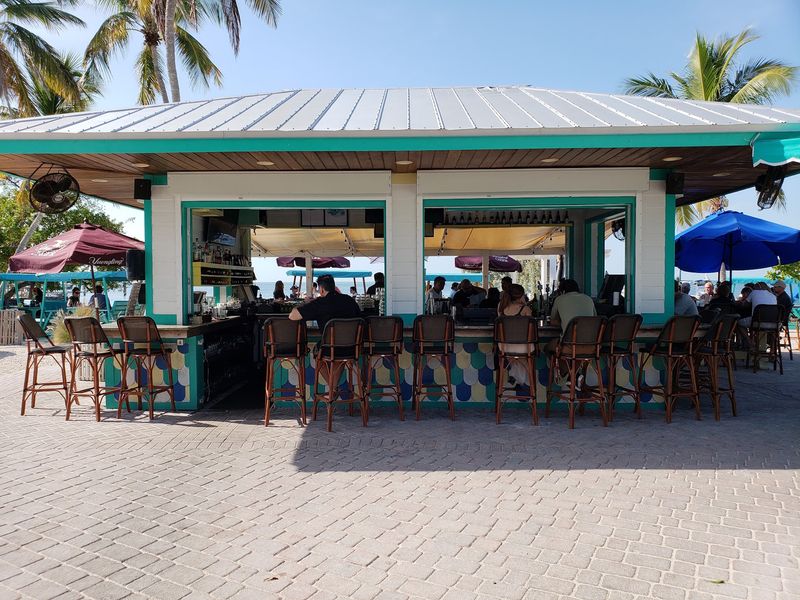 Marker 88 Tiki Bar – Islamorada