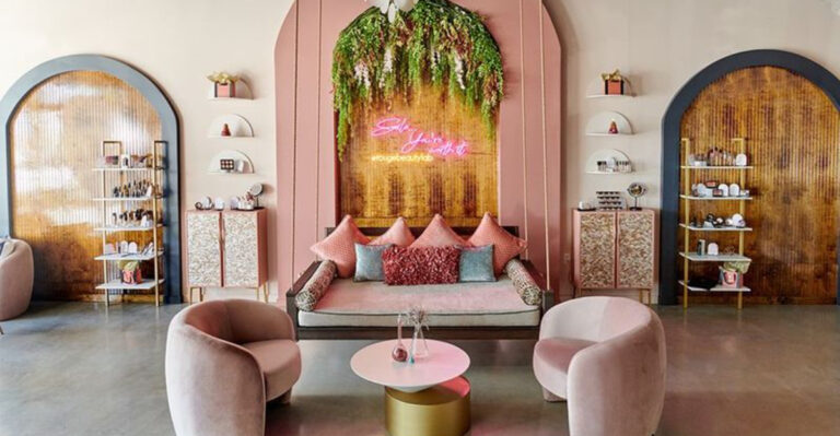 Forget Buying Another Lipstick—At This Florida Spot, You Can Make Your Own