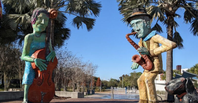Giant Sculptures Turn This Florida Park Into an Unforgettable Adventure