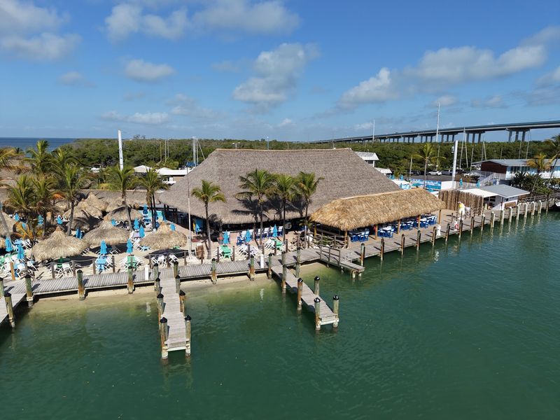 Gilbert's Tiki Bar – Key Largo
