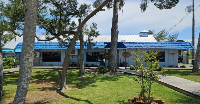 Locals Don’t Want These 10 Florida Gulf Coast Seafood Spots Getting Too Popular