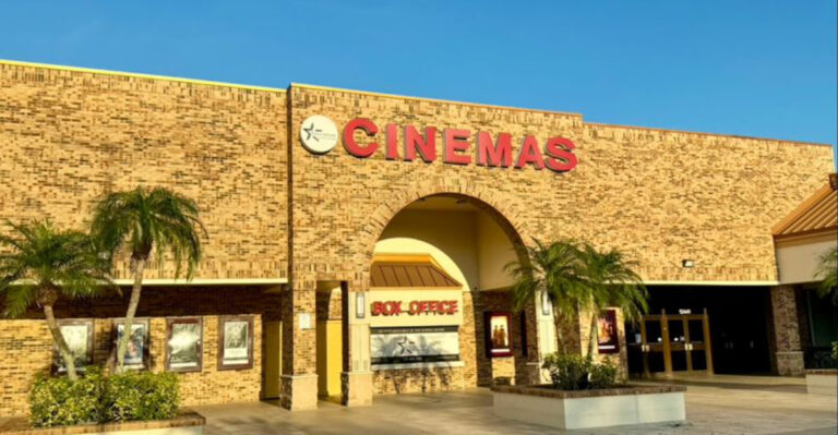 Movie Lovers Can Score $5 Tickets And Free Popcorn At This Florida Theater Every Week