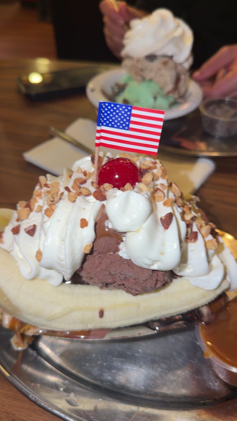 Banana Splits Built Your Way