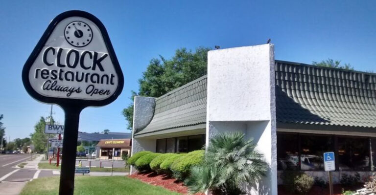 Step Inside This Clock-Themed Florida Diner and Travel Straight Back to the ’80s