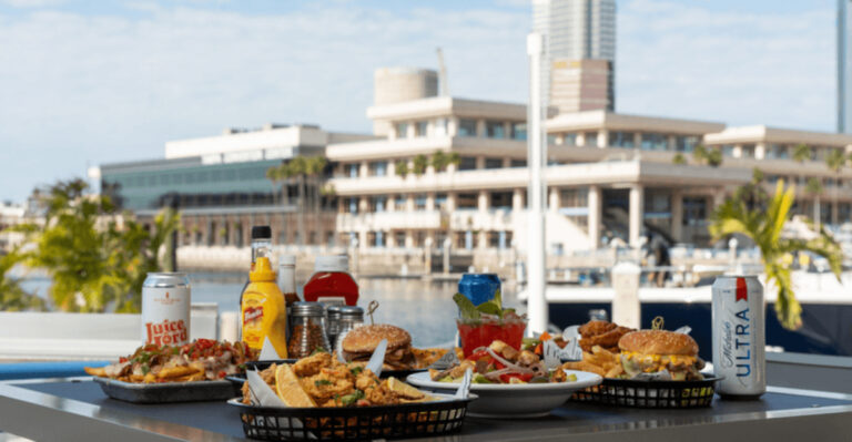 These 16 Tampa, Florida Restaurants Serve Great Food With an Outdoor View