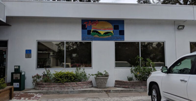 These 9 Florida Restaurants Look Like You Should Keep Driving, but Don’t