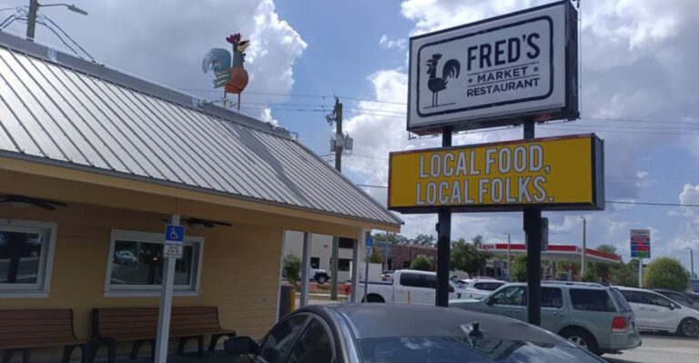 This All-You-Can-Eat Florida Buffet Is So Popular, It’s Rarely Empty