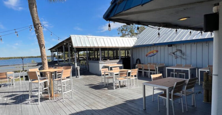 This Florida Restaurant Is Worth Going Completely Out of Your Way For