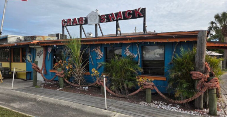 This Florida Restaurant Looks Questionable From the Outside, but the Food Is Next-Level