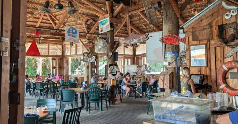 This Florida Restaurant Welcomes Four-Legged Guests With Free Ice Water on the Patio
