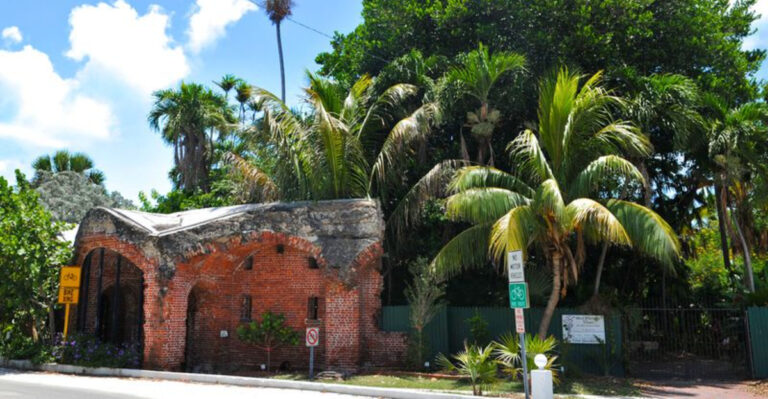 This Free Florida Destination Feels Like a Hidden Tropical Escape