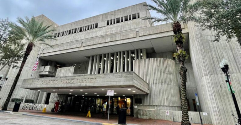 This Massive Florida Library Hides a Used Bookstore and High-Tech Center Inside