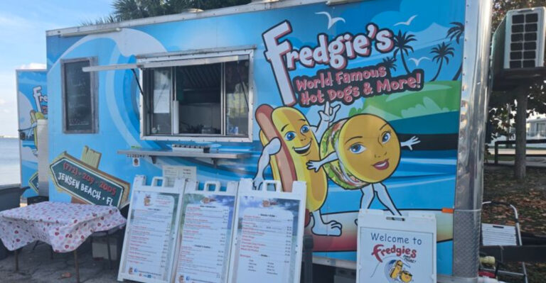 This Roadside Florida Spot Serves Chili Dogs Worth Pulling Over For